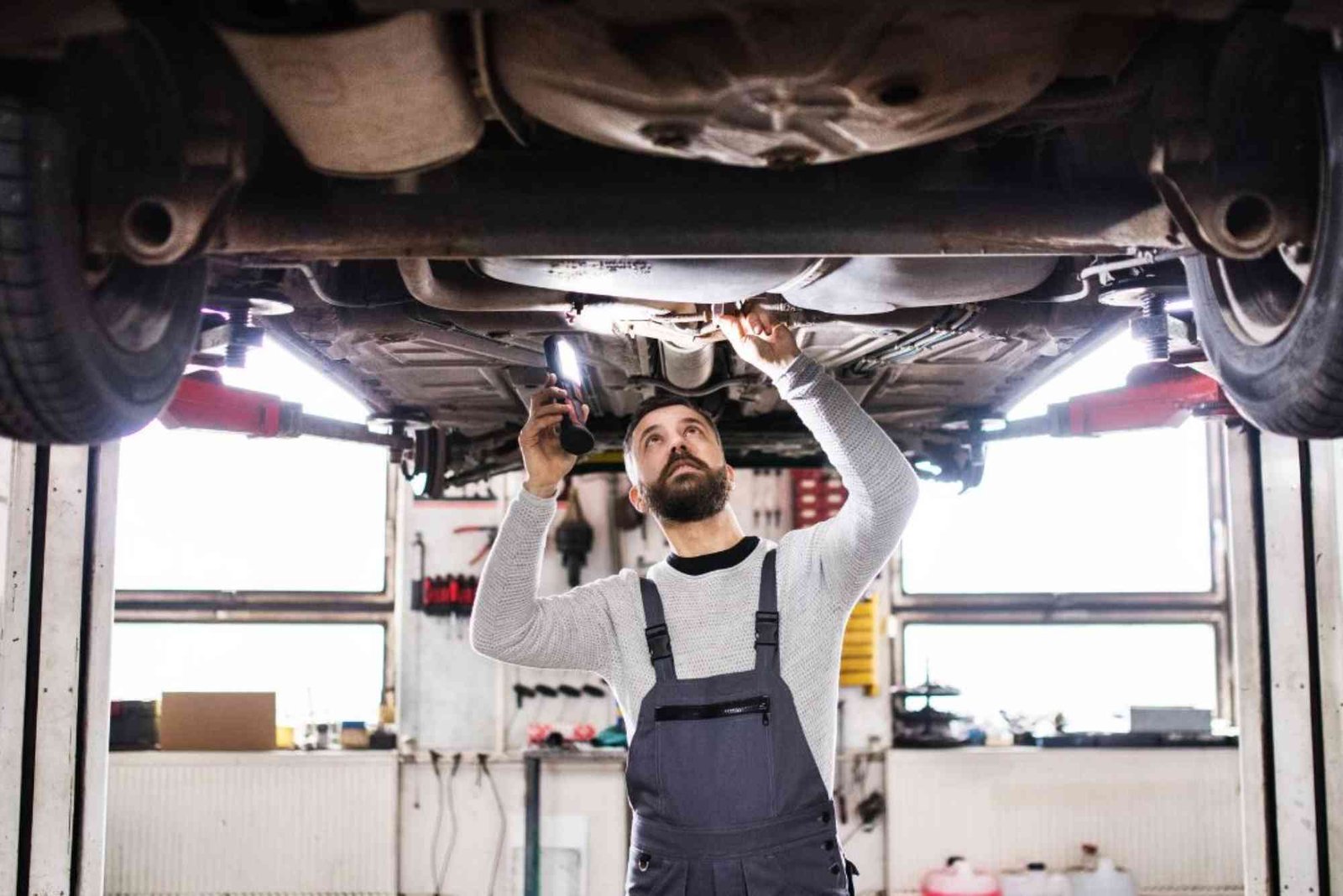 Tips Memilih Bengkel Mobil Terpercaya