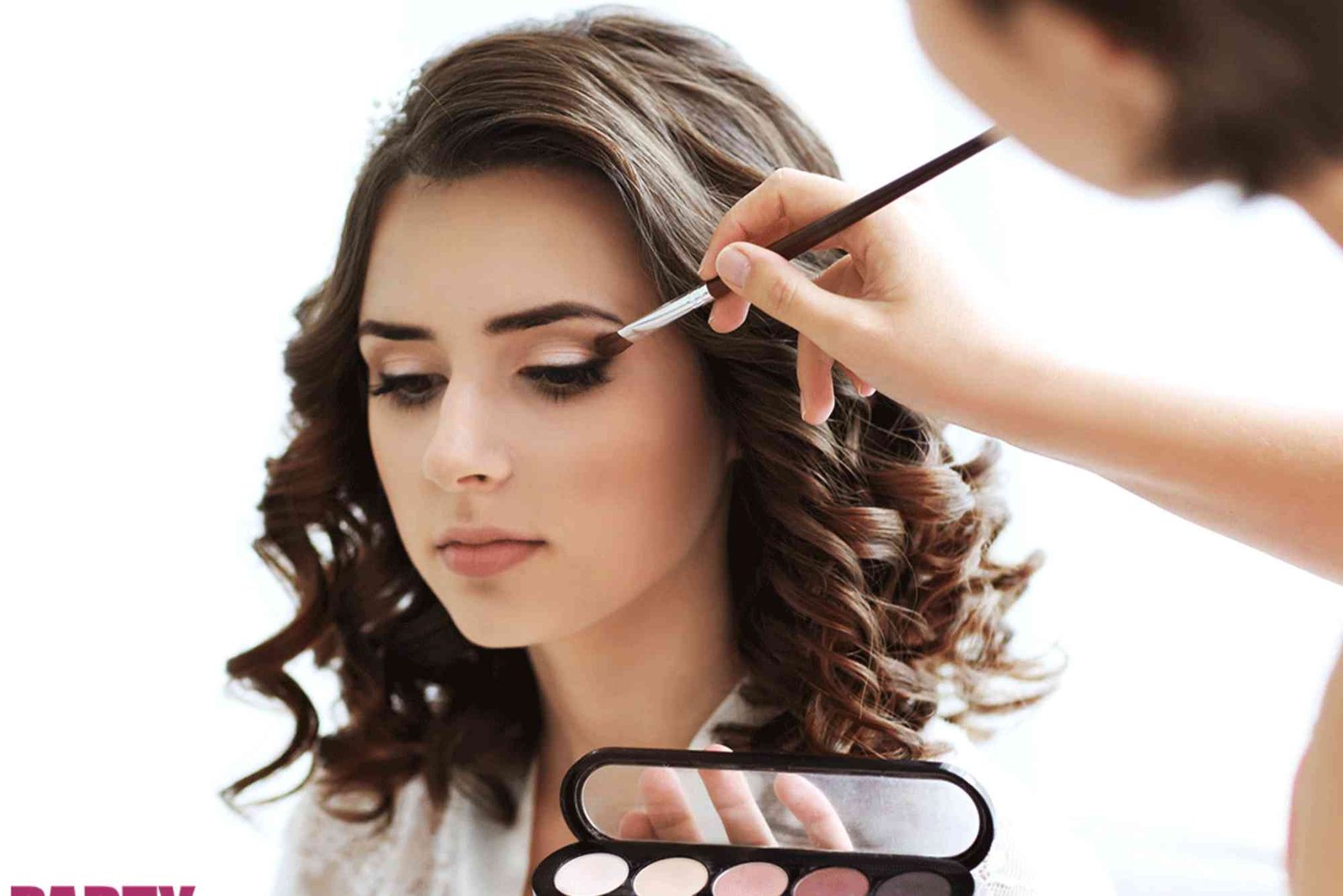 Cara Menggunakan Makeup untuk Acara Pesta