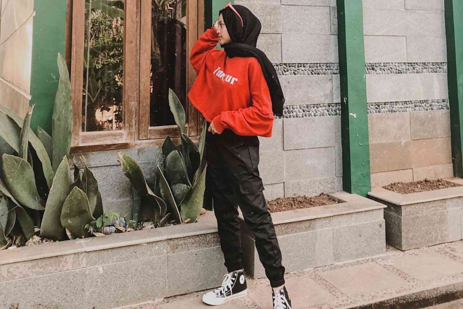 Outfit Simple untuk Hangout Bersama Teman