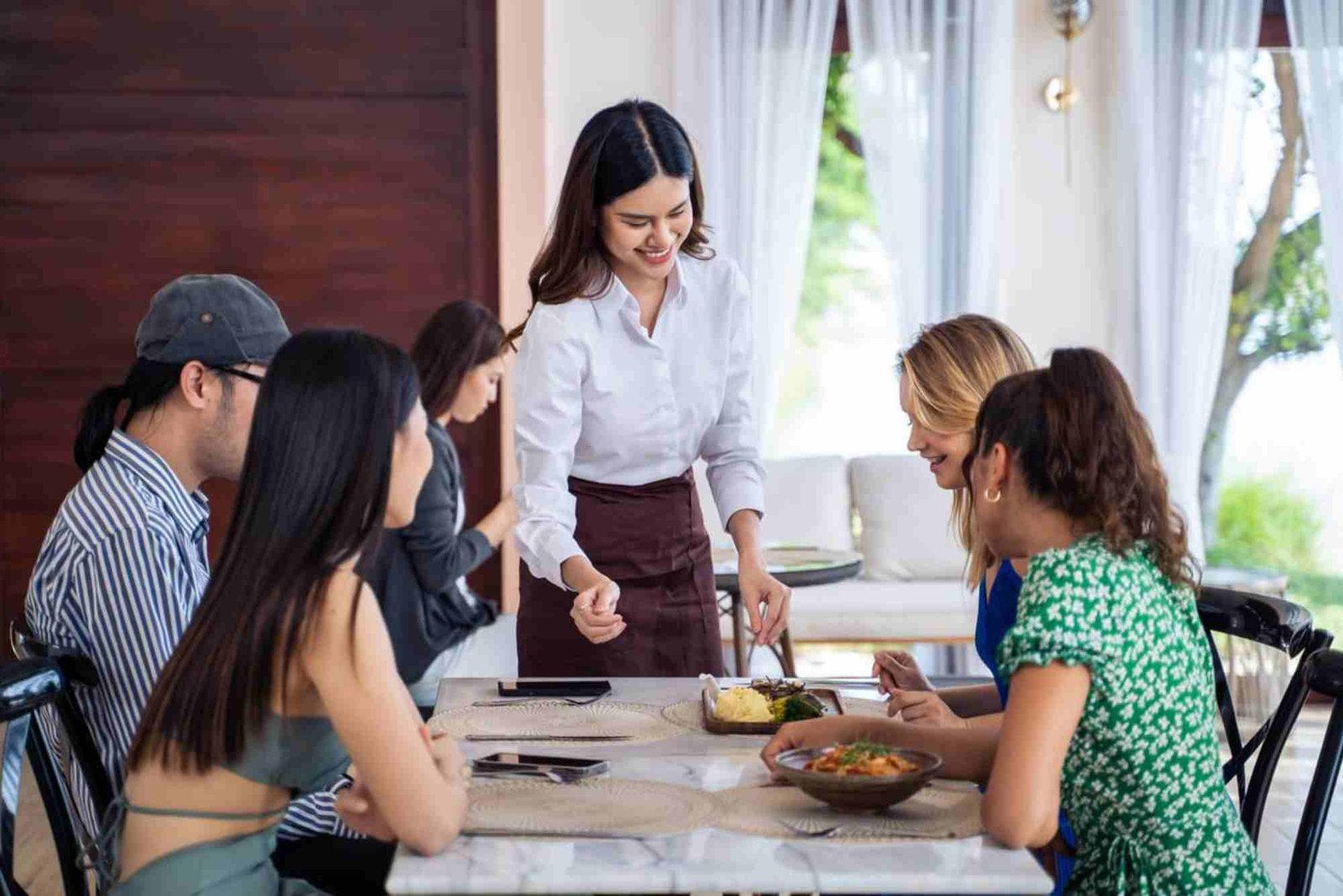 Peran Hospitality dalam Pengalaman Liburan